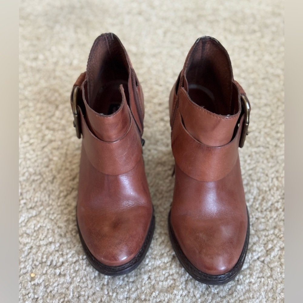 🔥5 for $10 Steve Madden Brown Ankle Boots